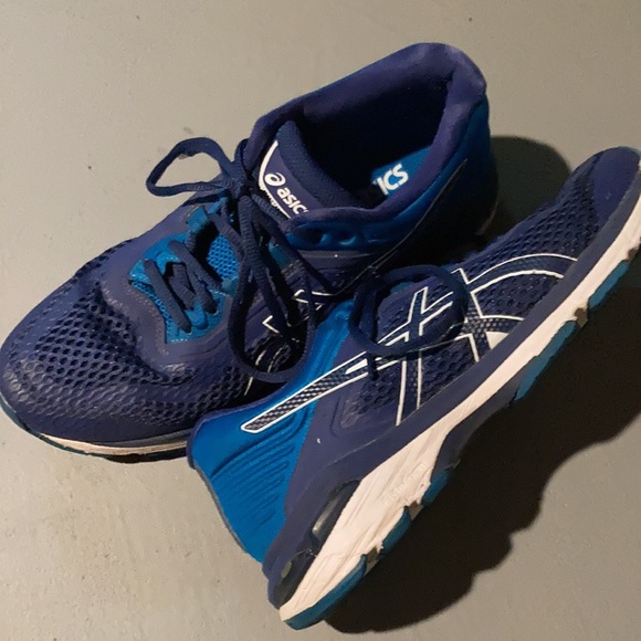 ASICS running sneakers - Picture 2 of 5
